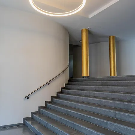 Modernes & Exklusives Penthouse In Top-lage Mit Dachterrasse & Tiefgarage * Lipsia