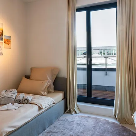 Daire Modernes & Exklusives Penthouse In Top-lage Mit Dachterrasse & Tiefgarage *